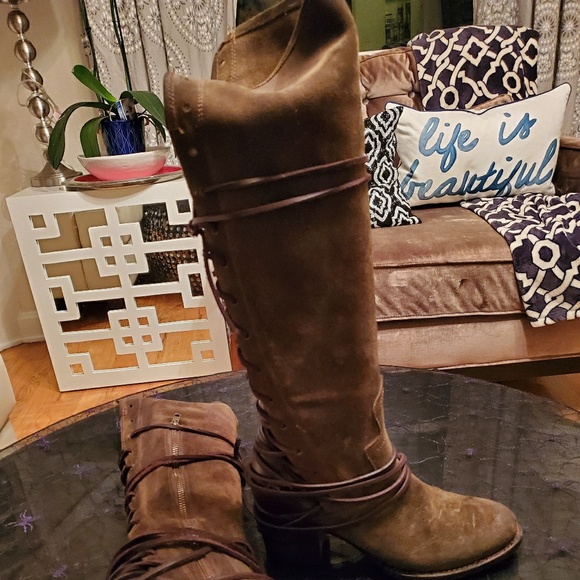 Freebirds- Coal - Picture 1 of 3